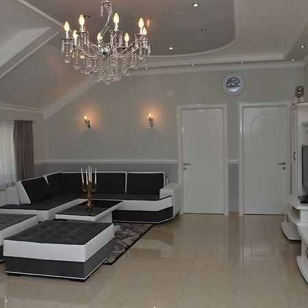 Apartments Royal Menex Požarevac 외부 사진