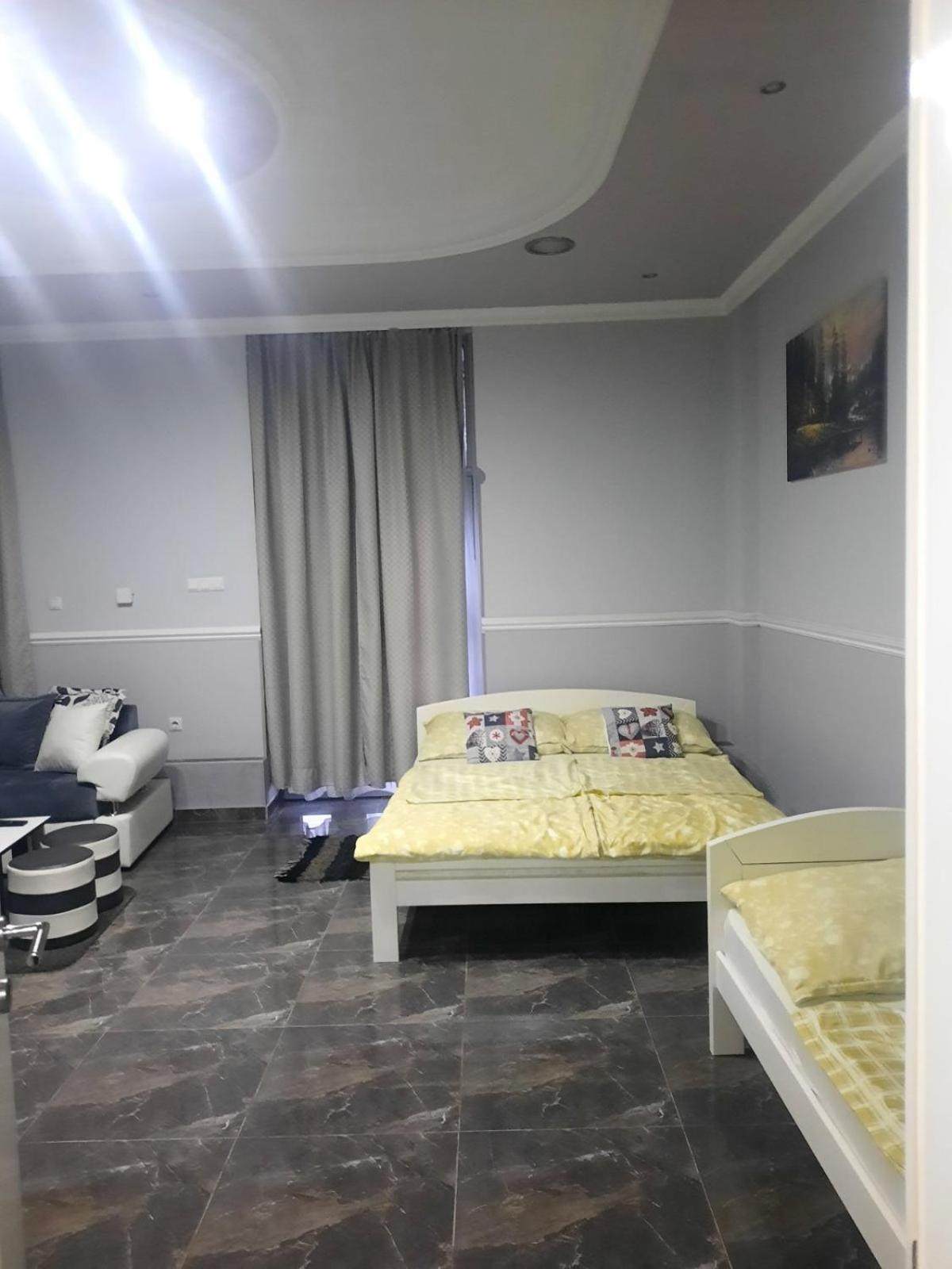 Apartments Royal Menex Požarevac 객실 사진
